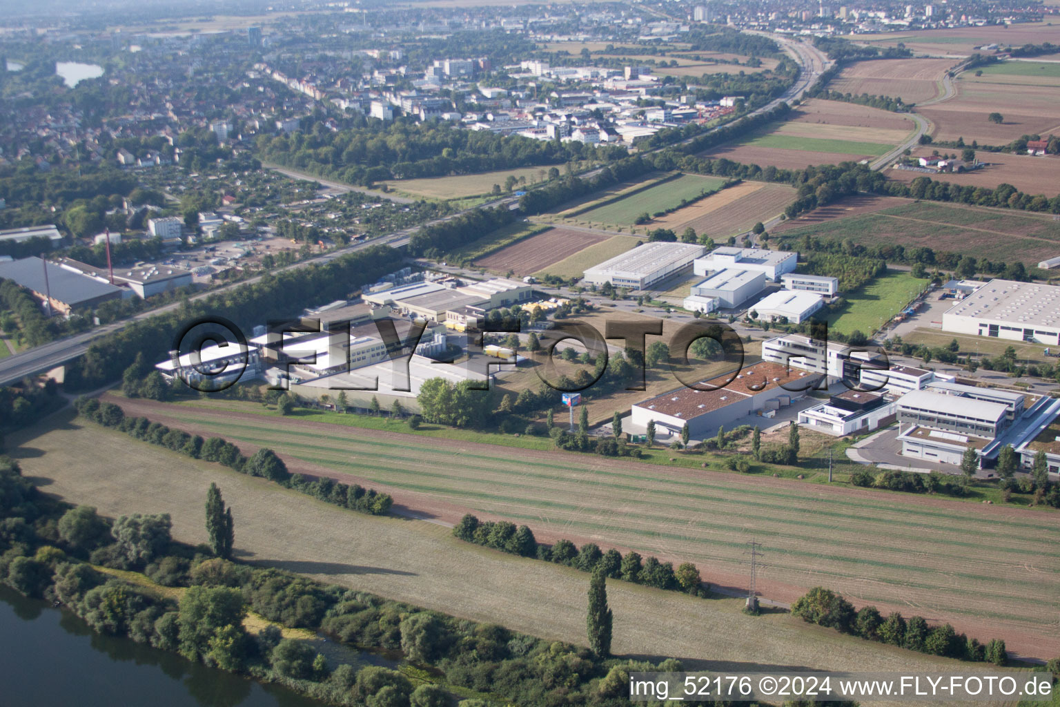 Vue aérienne de Schwabenheimer Hof à le quartier Wieblingen in Heidelberg dans le département Bade-Wurtemberg, Allemagne