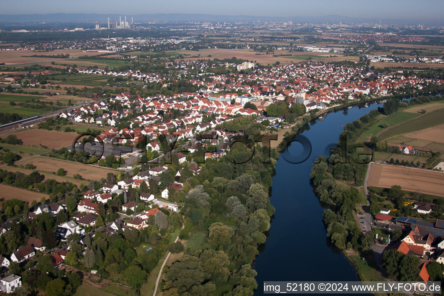 Vue aérienne de Zones riveraines du Neckar à le quartier Edingen in Edingen-Neckarhausen dans le département Bade-Wurtemberg, Allemagne