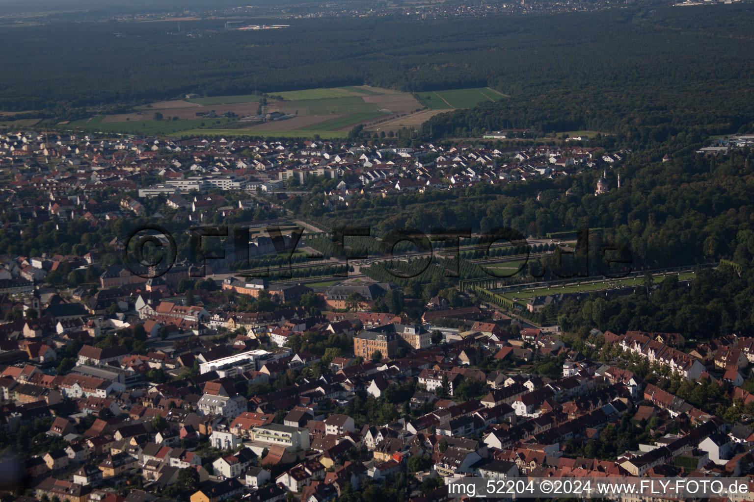 Vue aérienne de Parc du château de Schwetzingen à Schwetzingen dans le département Bade-Wurtemberg, Allemagne