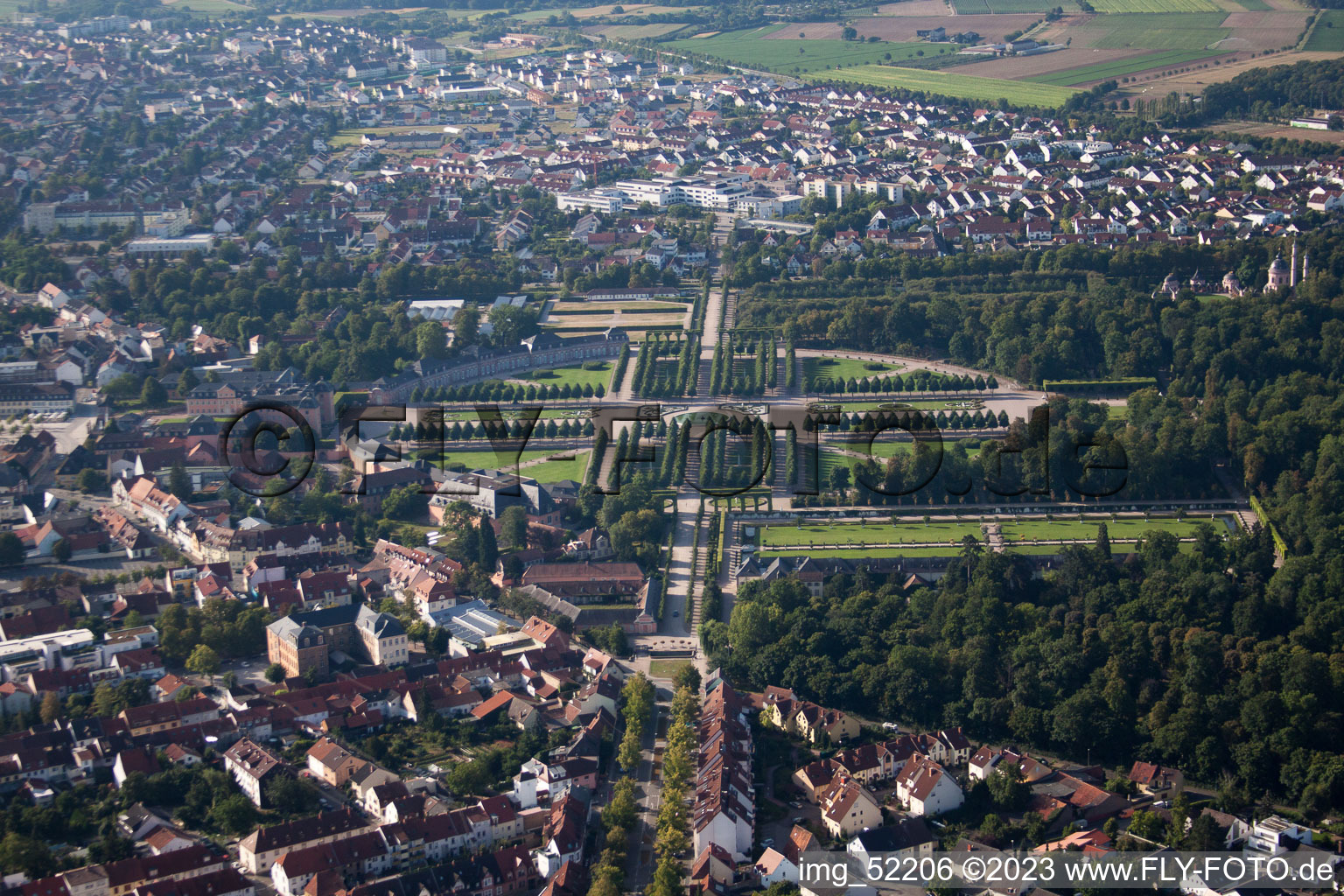 Vue aérienne de Parc du château de Schwetzingen à Schwetzingen dans le département Bade-Wurtemberg, Allemagne
