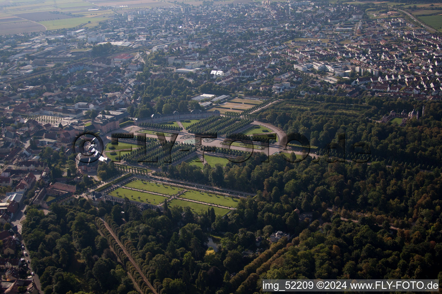 Vue oblique de Parc du château de Schwetzingen à Schwetzingen dans le département Bade-Wurtemberg, Allemagne