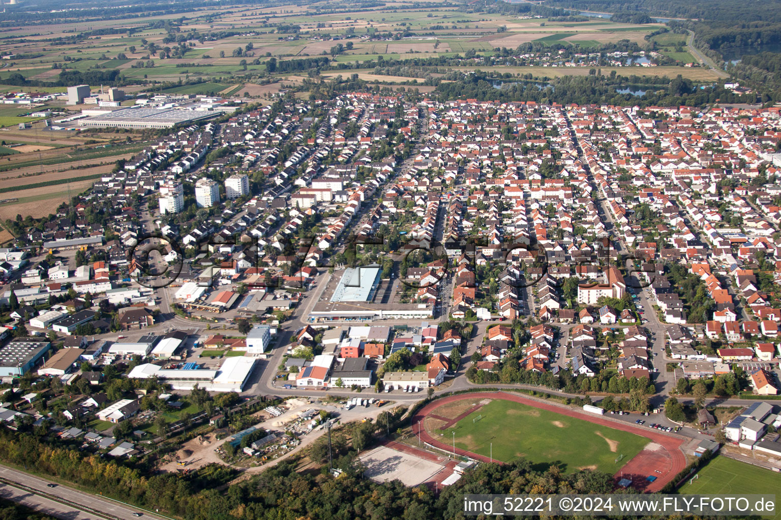 Photographie aérienne de Vue des rues et des maisons des quartiers résidentiels à Ketsch dans le département Bade-Wurtemberg, Allemagne