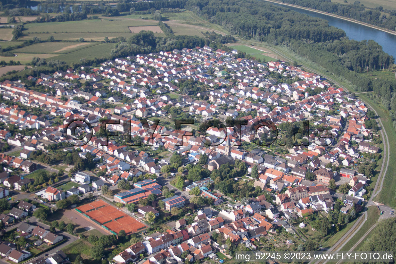 Quartier Rheinhausen in Oberhausen-Rheinhausen dans le département Bade-Wurtemberg, Allemagne hors des airs