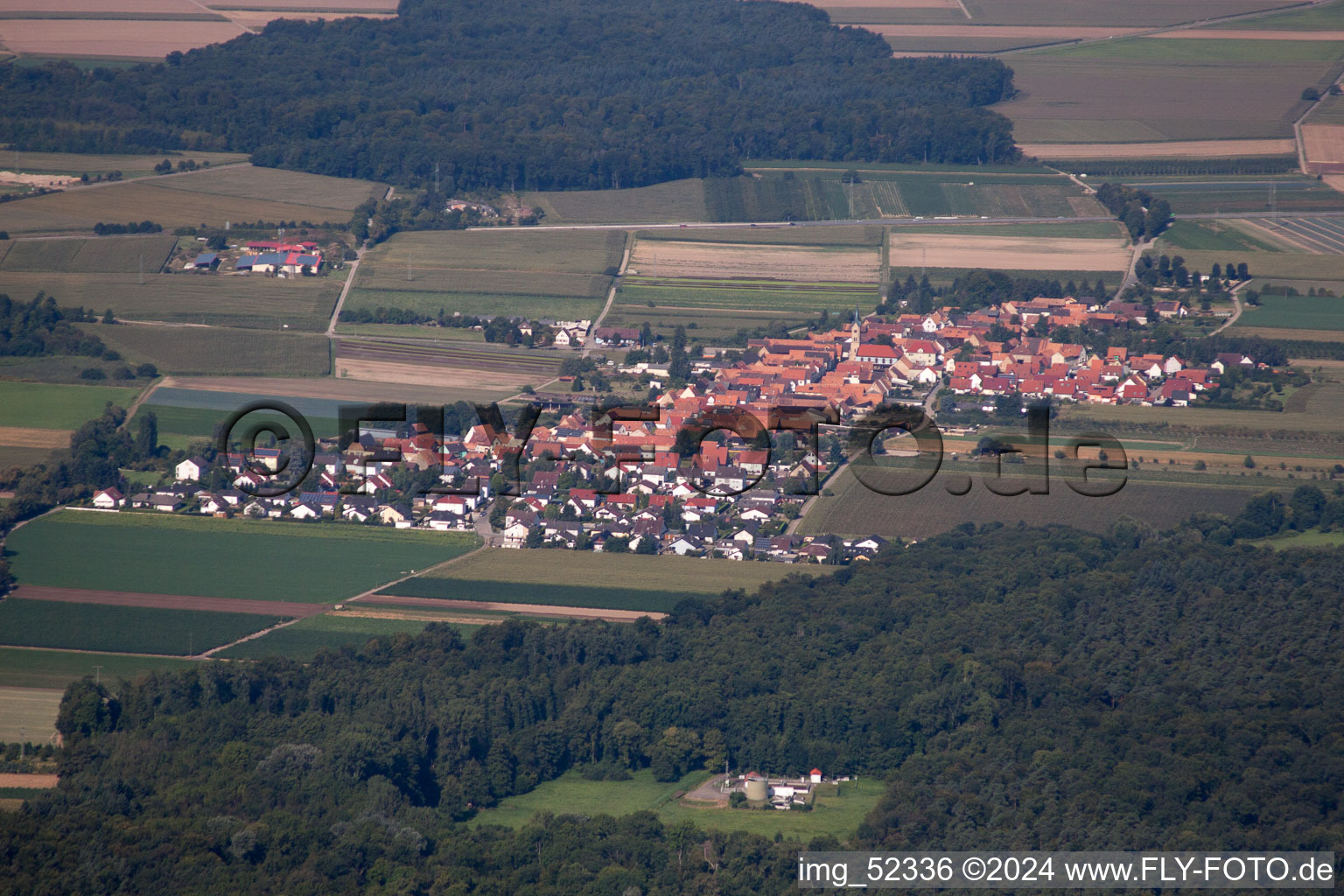 Hatzenbühl dans le département Rhénanie-Palatinat, Allemagne d'un drone