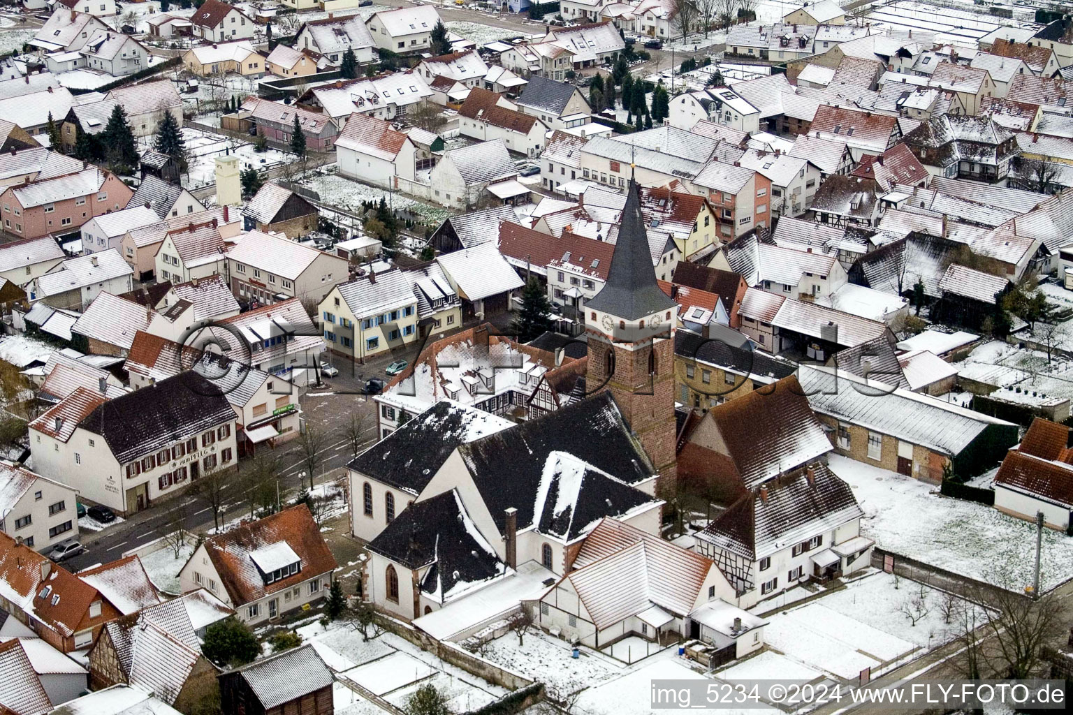 Nouvelle zone de développement NE à le quartier Schaidt in Wörth am Rhein dans le département Rhénanie-Palatinat, Allemagne du point de vue du drone