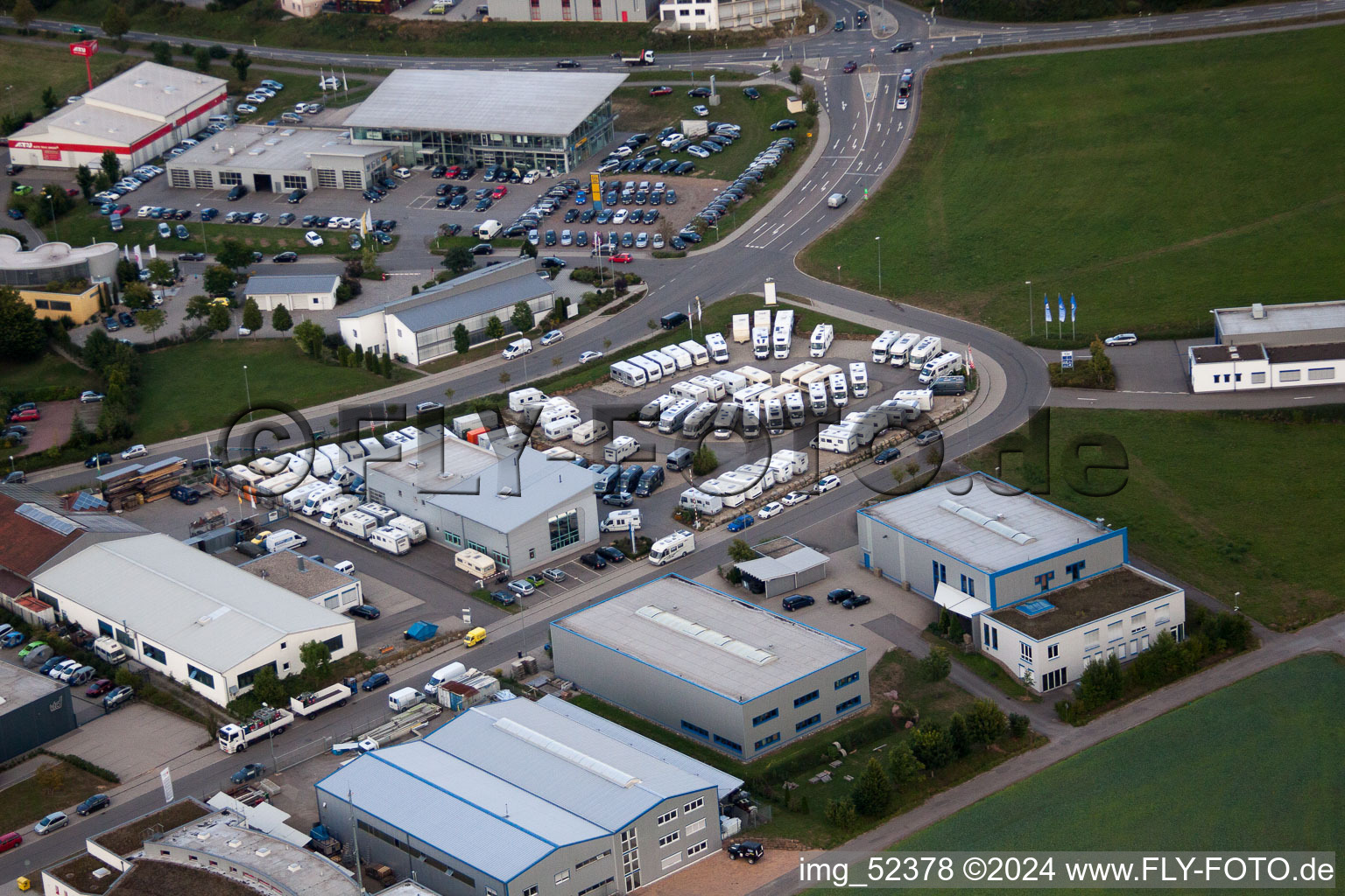 Vue aérienne de Stammheim, zone commerciale, Ungeheuer Mobil GmbH à Calw dans le département Bade-Wurtemberg, Allemagne