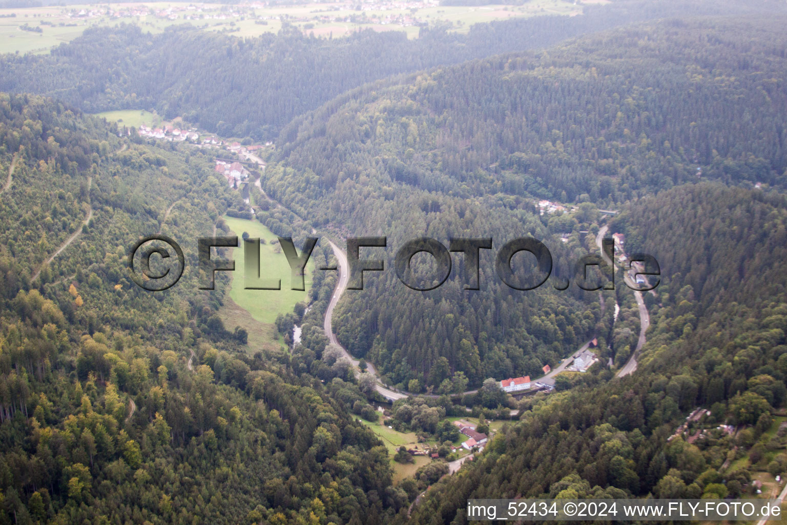 Vue aérienne de Zavelstein à Bad Teinach dans le département Bade-Wurtemberg, Allemagne