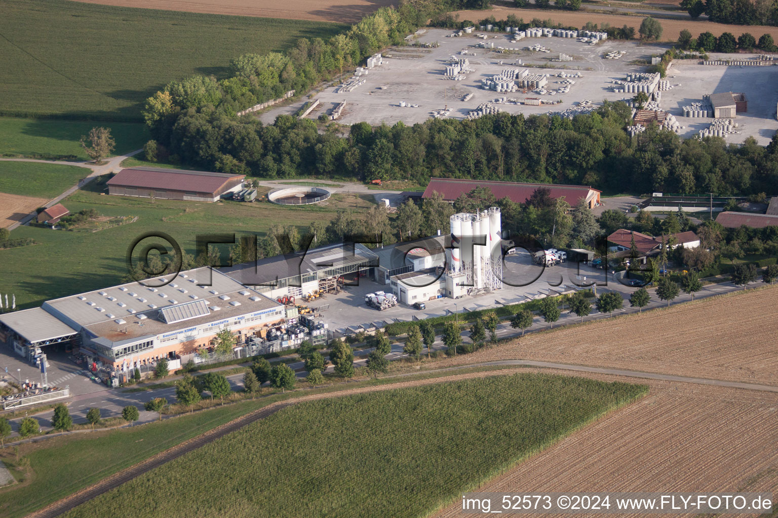 Vue aérienne de Sindelfingen-Darmsheim, Mühlackerstrasse, entreprise Kömpf à Darmsheim dans le département Bade-Wurtemberg, Allemagne