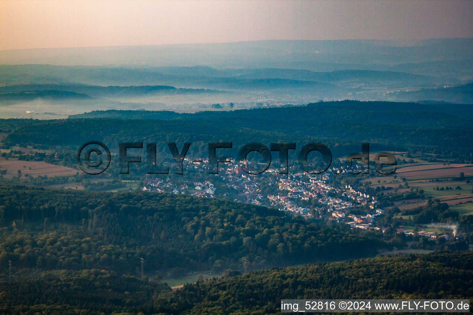 Vue oblique de Quartier Jöhlingen in Walzbachtal dans le département Bade-Wurtemberg, Allemagne