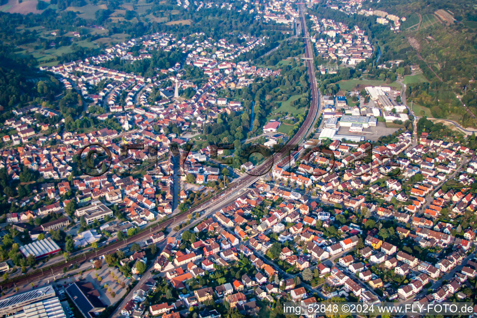 Vue aérienne de Quartier Berghausen in Pfinztal dans le département Bade-Wurtemberg, Allemagne