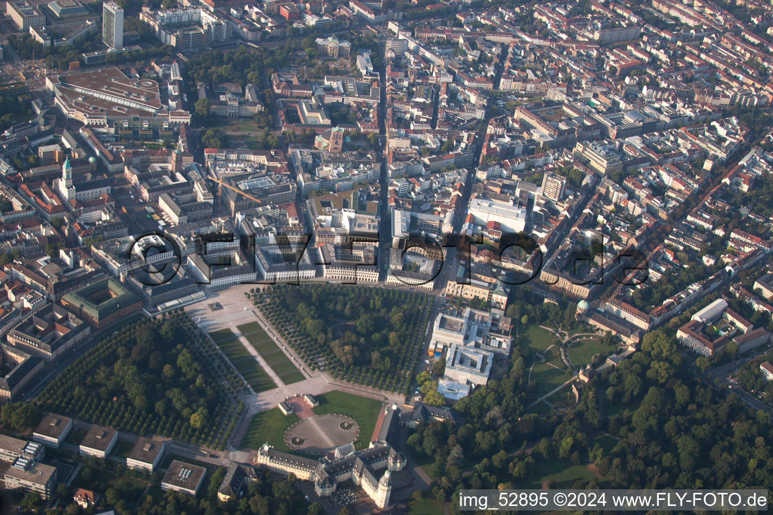 Photographie aérienne de Encerclez et verrouillez à le quartier Innenstadt-West in Karlsruhe dans le département Bade-Wurtemberg, Allemagne