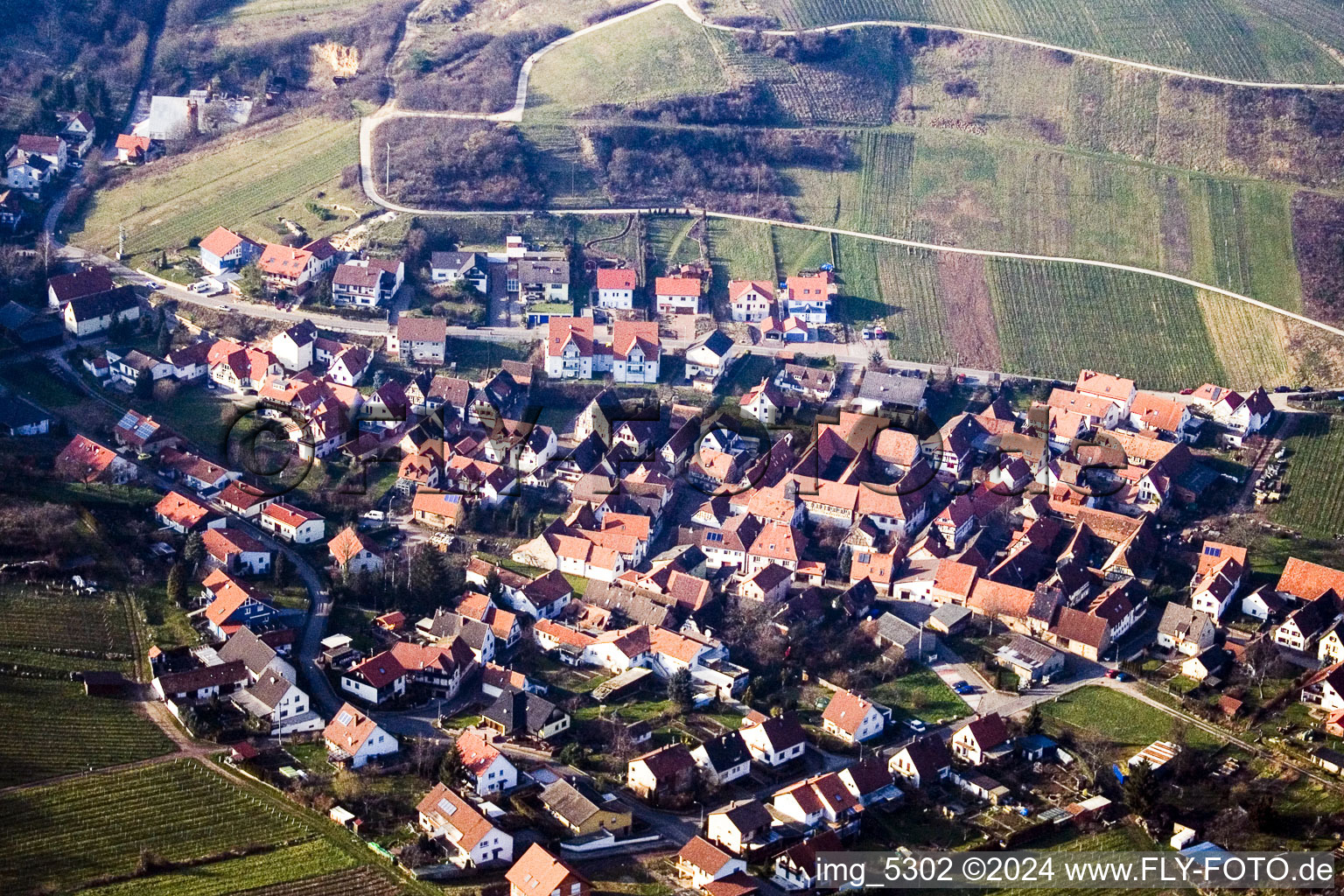 Quartier Gleishorbach in Gleiszellen-Gleishorbach dans le département Rhénanie-Palatinat, Allemagne vu d'un drone