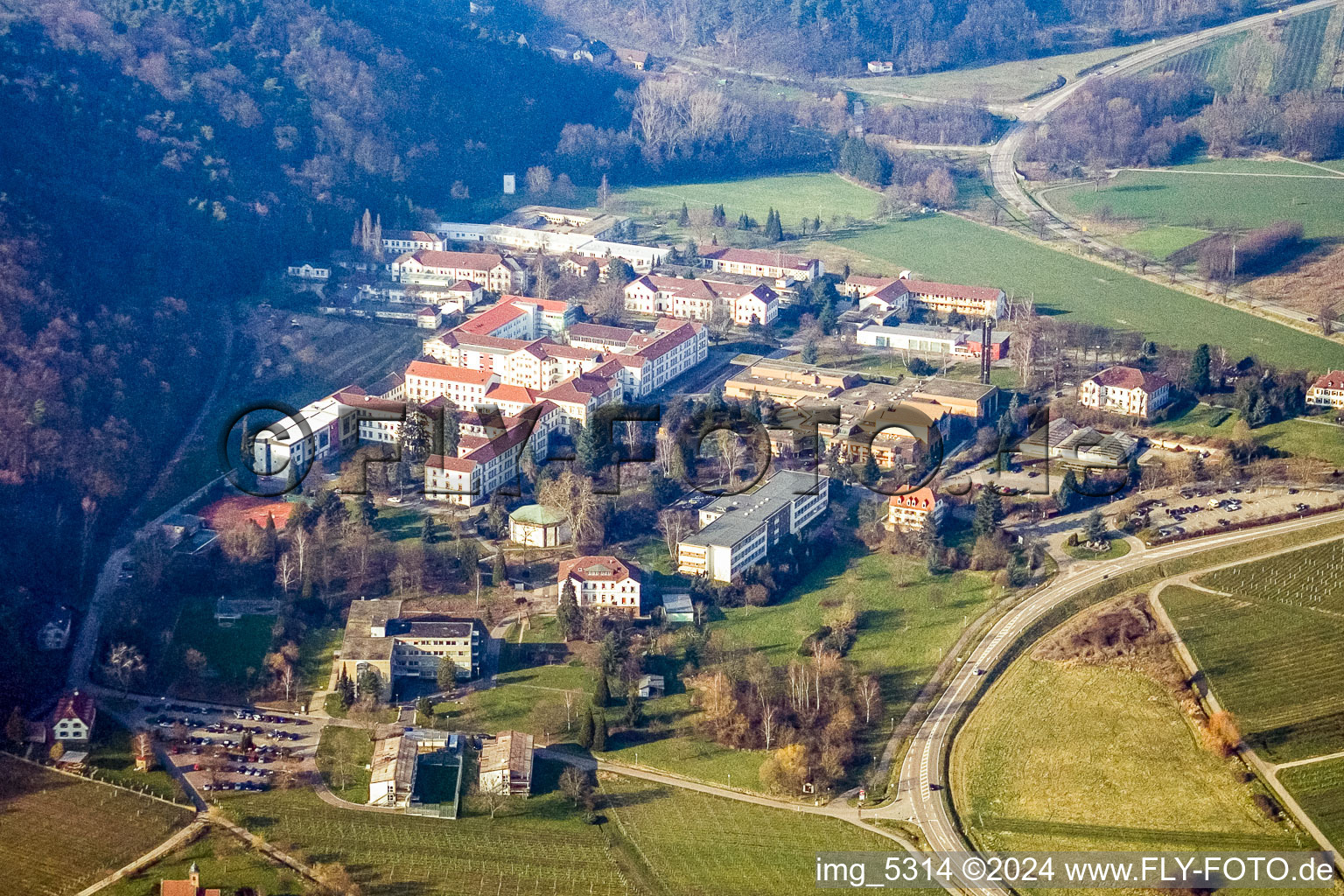 Clinique psychiatrique d'État de Landeck à Klingenmünster dans le département Rhénanie-Palatinat, Allemagne vue d'en haut