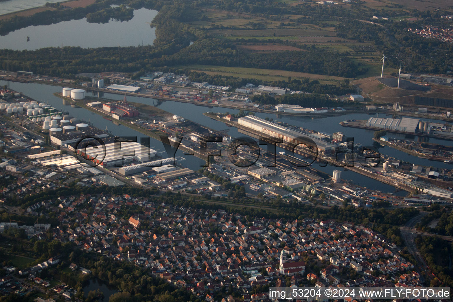 Photographie aérienne de Quartier Rheinhafen in Karlsruhe dans le département Bade-Wurtemberg, Allemagne