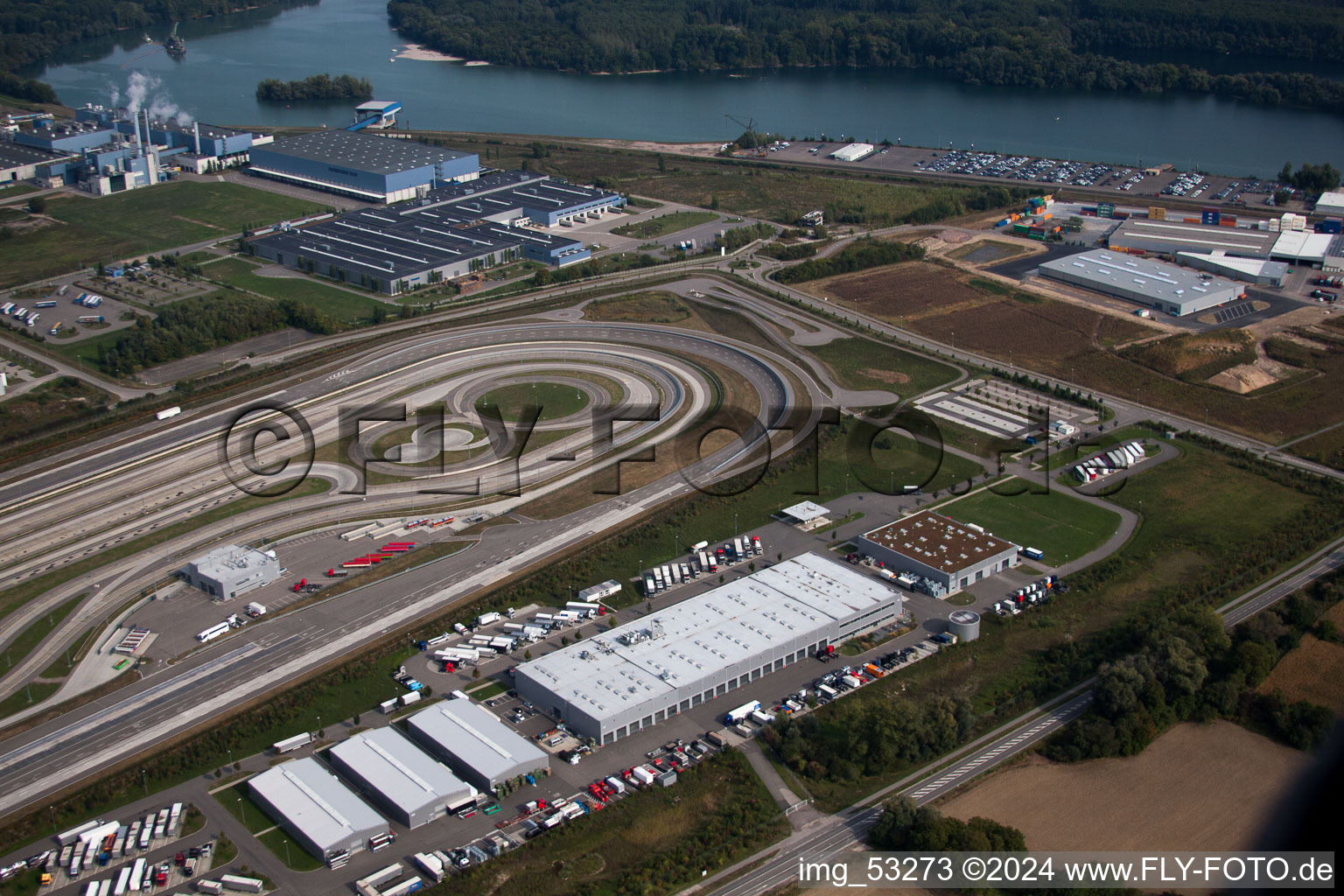 Photographie aérienne de Zone industrielle d'Oberwald à Wörth am Rhein dans le département Rhénanie-Palatinat, Allemagne