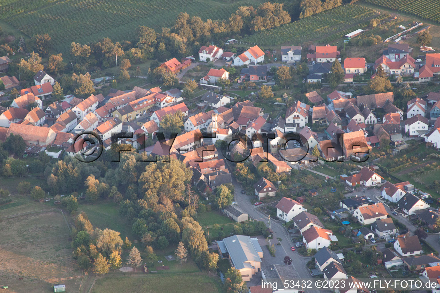 Oberhausen dans le département Rhénanie-Palatinat, Allemagne depuis l'avion