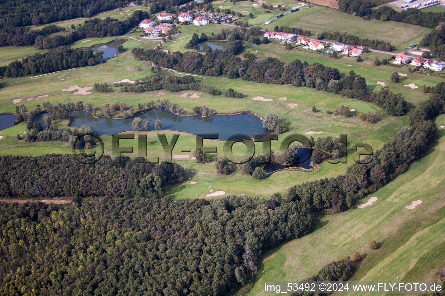 Vue d'oiseau de Golf de Baden-Baden Soufflenheim à Soufflenheim dans le département Bas Rhin, France