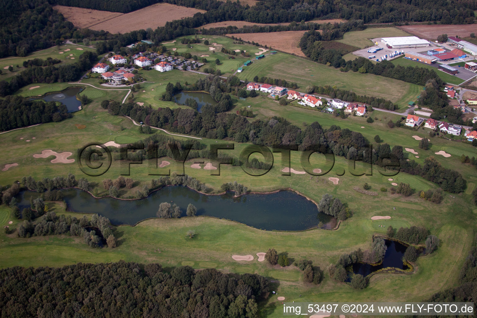 Golf de Baden-Baden Soufflenheim à Soufflenheim dans le département Bas Rhin, France du point de vue du drone