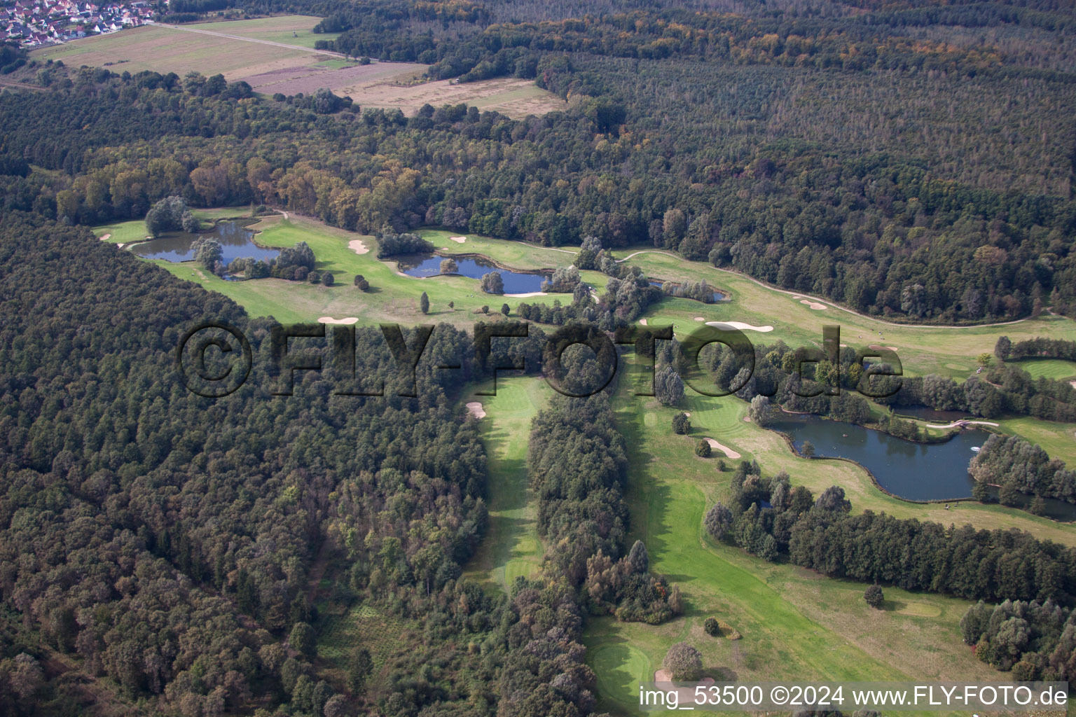 Golf de Baden-Baden Soufflenheim à Soufflenheim dans le département Bas Rhin, France vu d'un drone