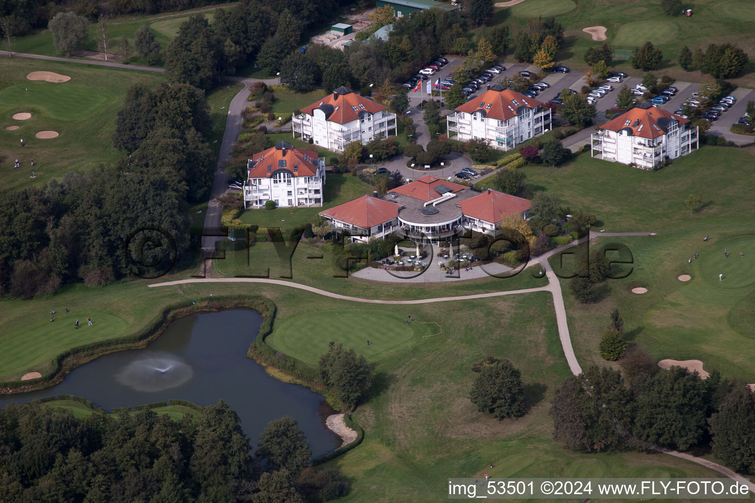 Vue aérienne de Golf de Baden-Baden Soufflenheim à Soufflenheim dans le département Bas Rhin, France