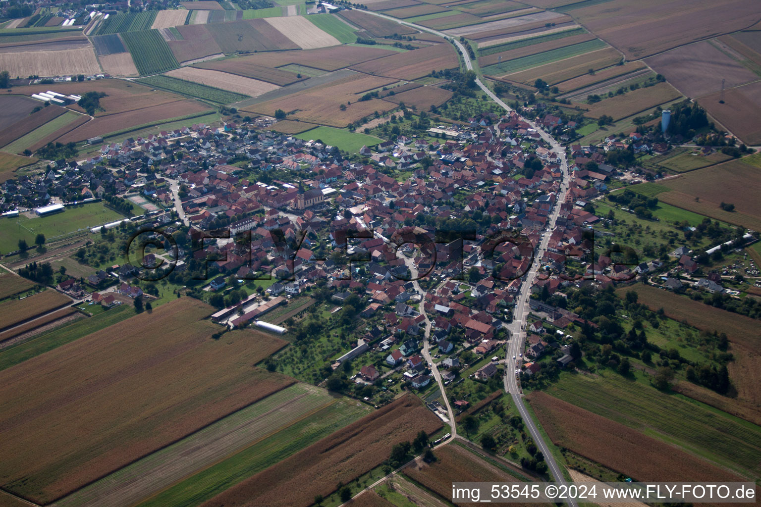 Vue aérienne de Niederschaeffolsheim dans le département Bas Rhin, France