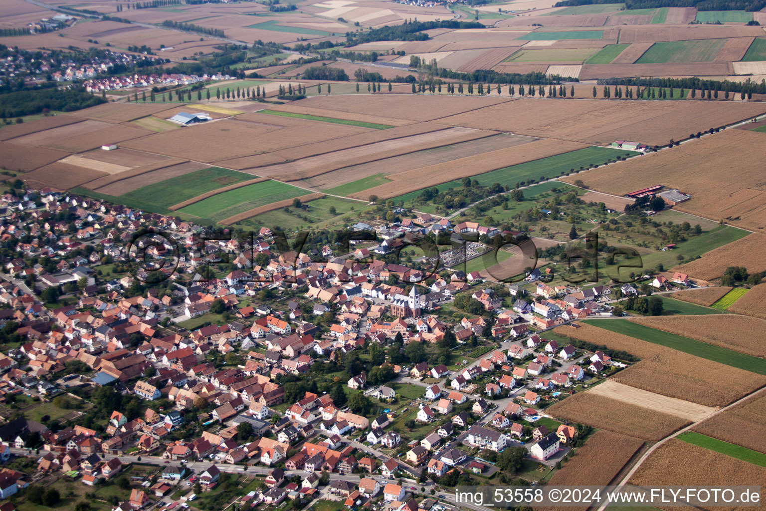 Schwindratzheim dans le département Bas Rhin, France vu d'un drone