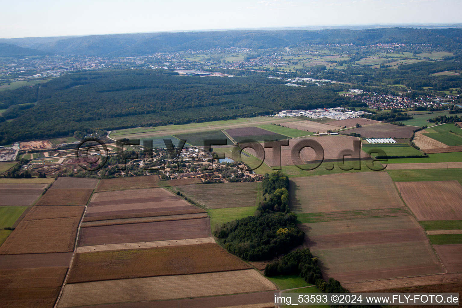 Vue aérienne de Aérodrome de Steinbourg à Saverne dans le département Bas Rhin, France