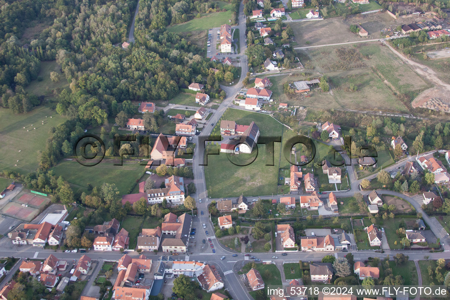 Image drone de Merkwiller-Pechelbronn dans le département Bas Rhin, France