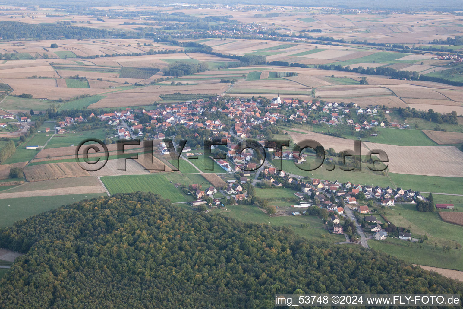 Keffenach dans le département Bas Rhin, France vu d'un drone