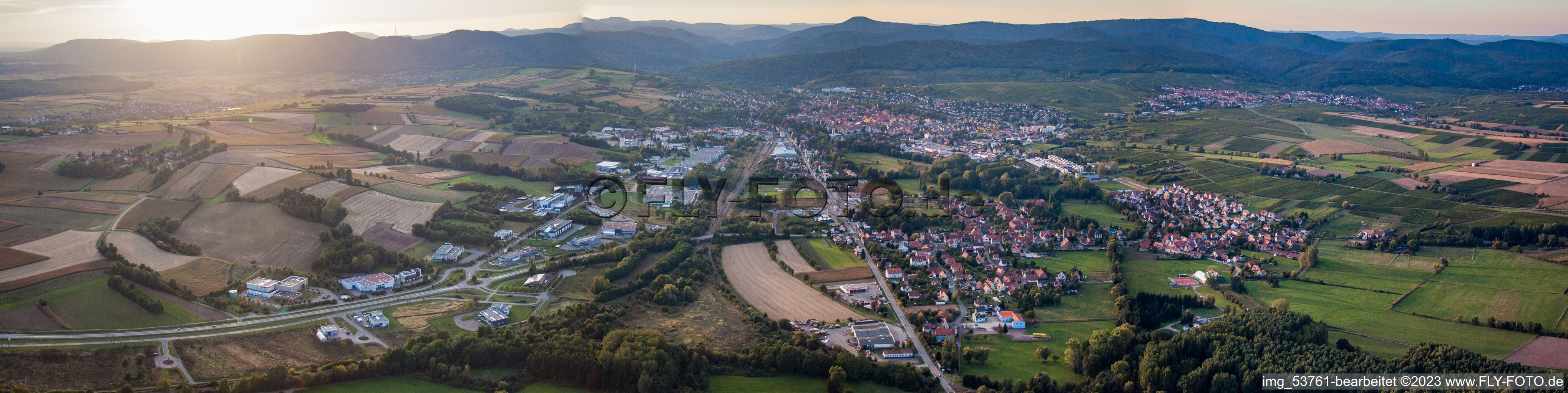 Vue aérienne de Panorama à Altenstadt dans le département Bas Rhin, France