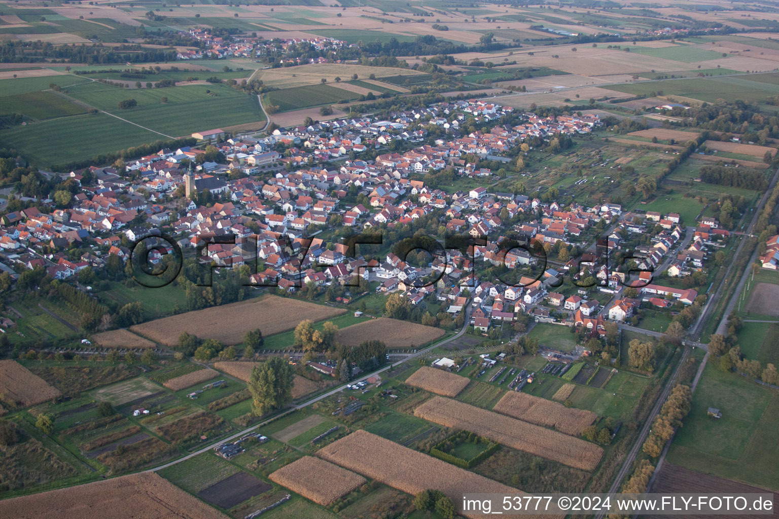 Vue aérienne de Kapsweyer dans le département Rhénanie-Palatinat, Allemagne