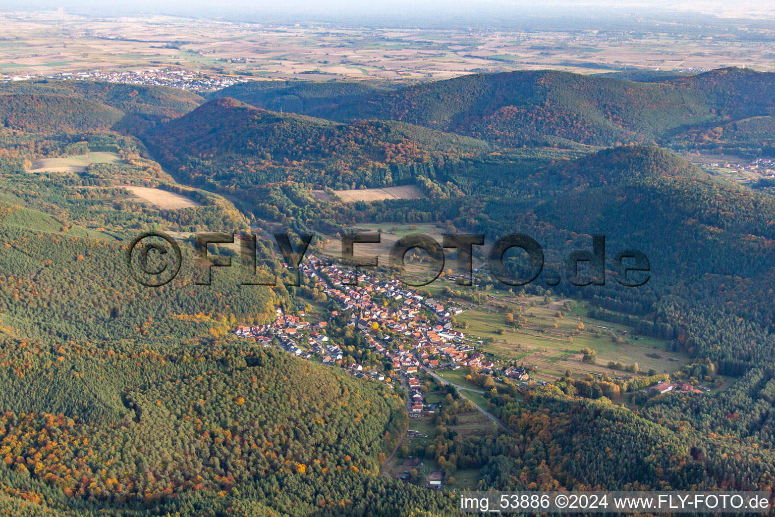 Vue oblique de Birkenhördt dans le département Rhénanie-Palatinat, Allemagne