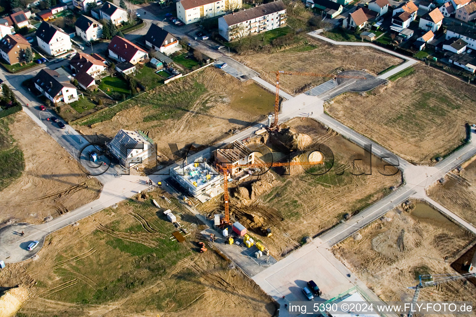 Nouvelle zone de développement sur le Höhenweg à Kandel dans le département Rhénanie-Palatinat, Allemagne hors des airs