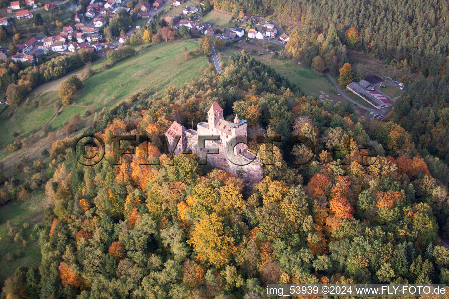 Château de Berwartstein à Erlenbach bei Dahn dans le département Rhénanie-Palatinat, Allemagne d'en haut