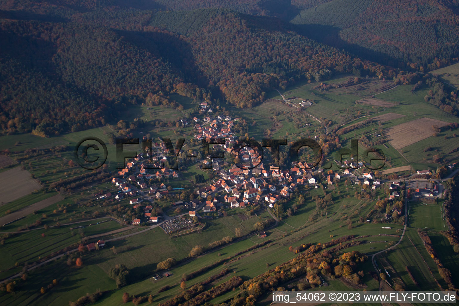 Enregistrement par drone de Wingen dans le département Bas Rhin, France