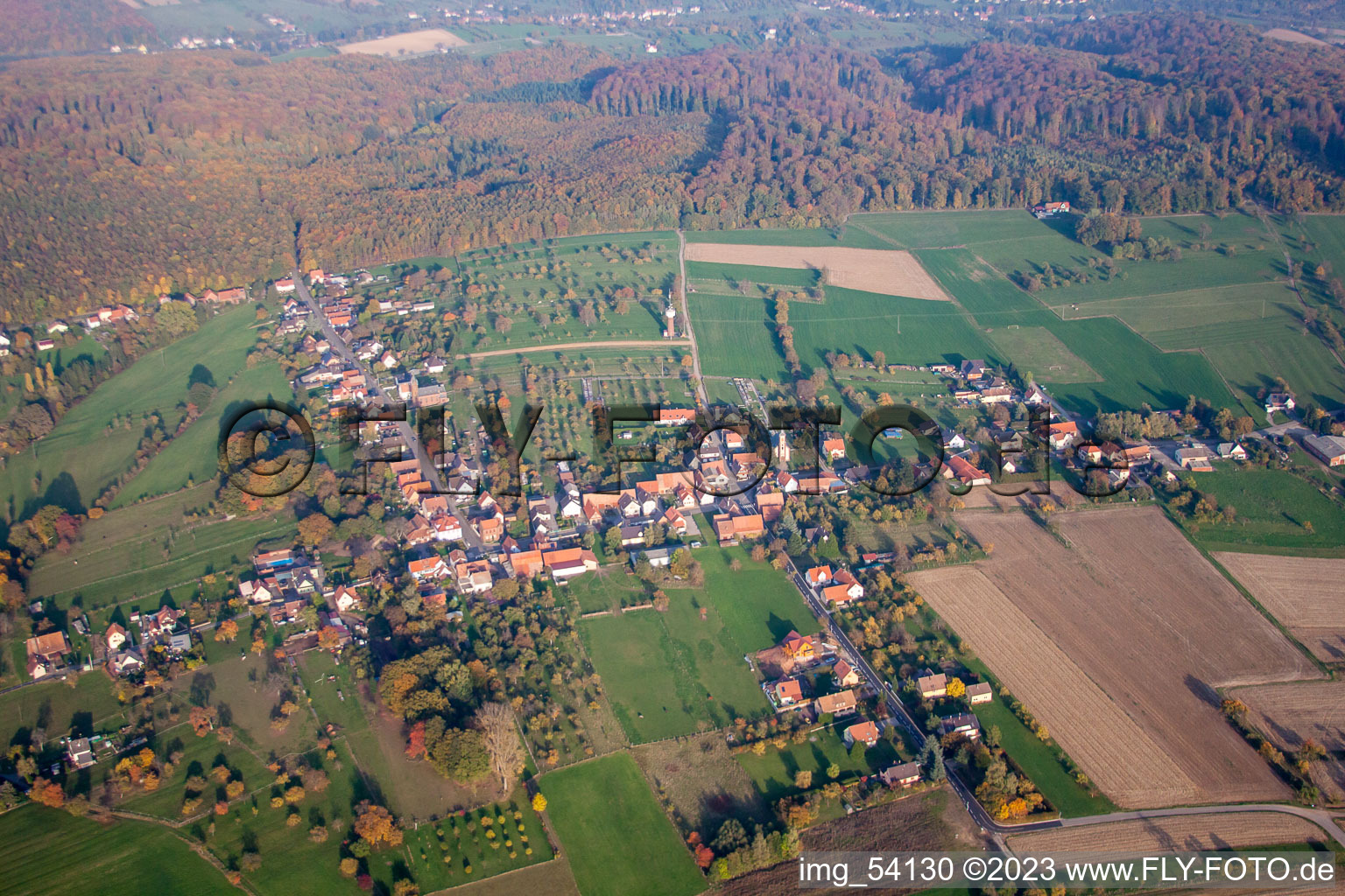Vue aérienne de Nehwiller-près-Wœrth dans le département Bas Rhin, France