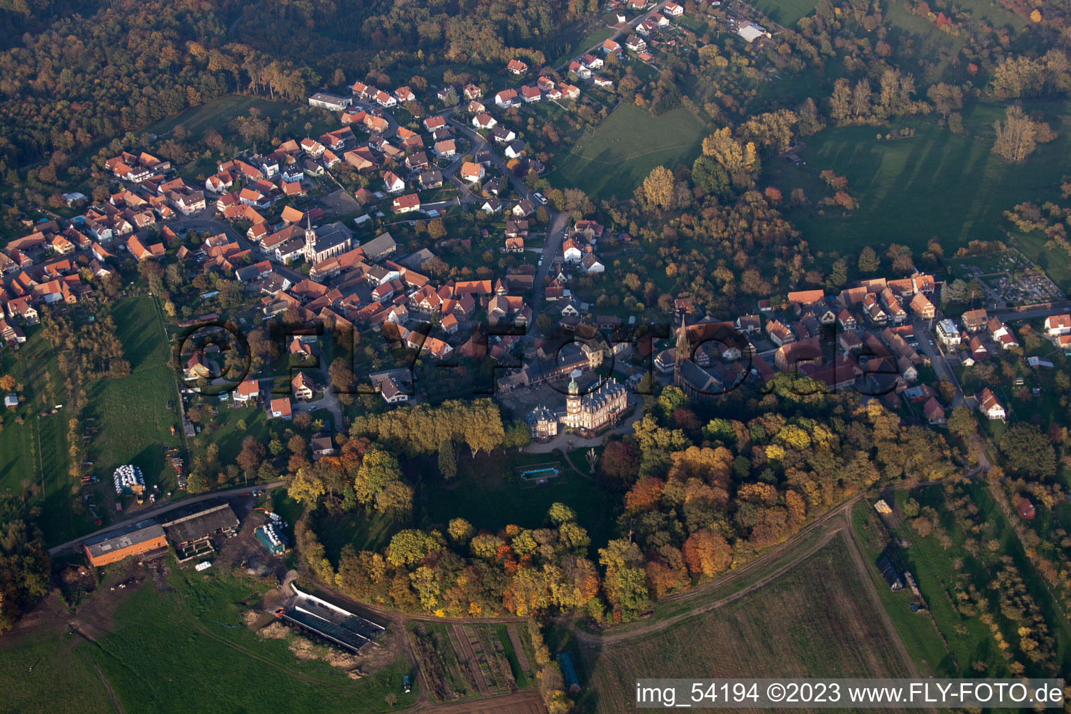 Vue aérienne de Gœrsdorf dans le département Bas Rhin, France