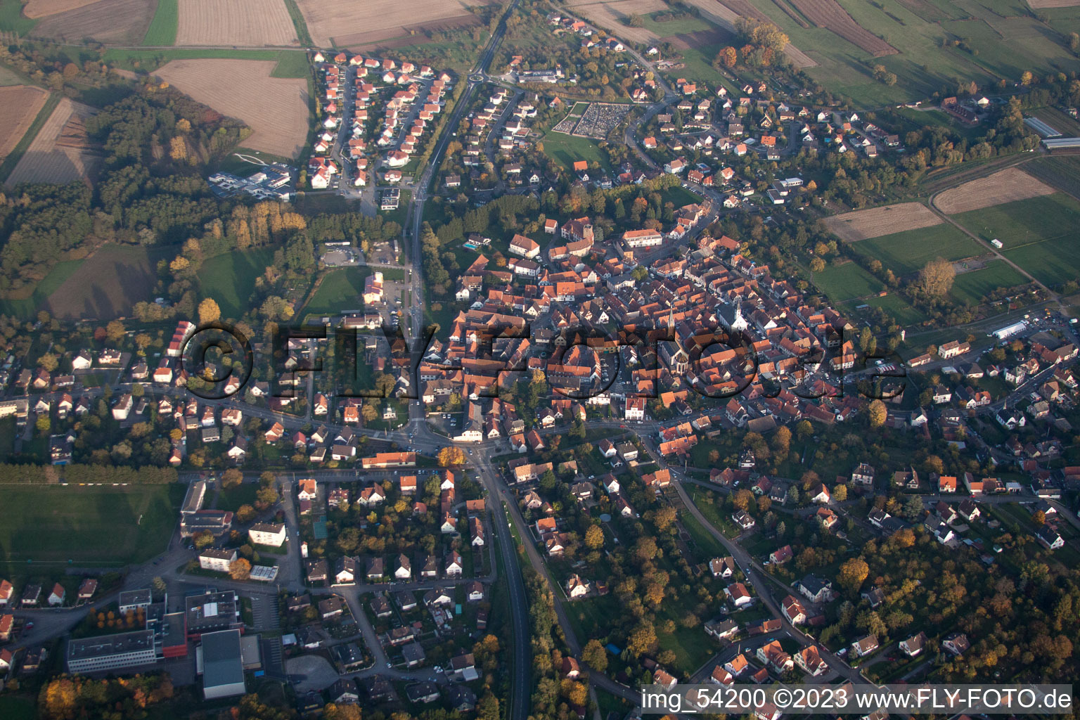 Vue aérienne de Wœrth dans le département Bas Rhin, France
