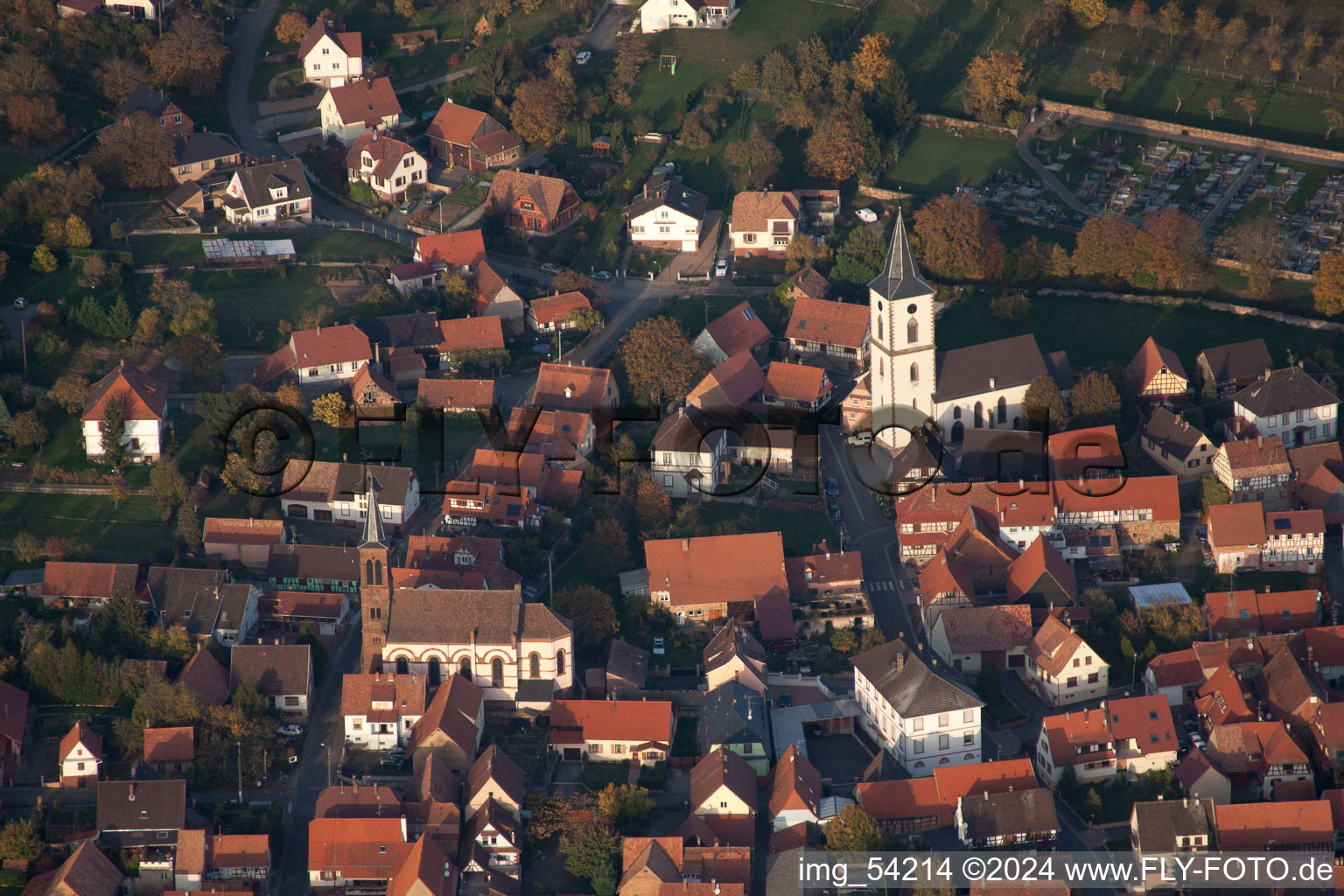 Vue d'oiseau de Gœrsdorf dans le département Bas Rhin, France