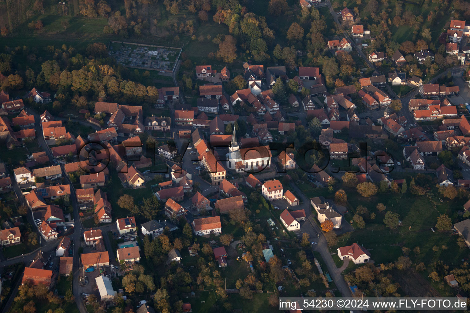 Enregistrement par drone de Lampertsloch dans le département Bas Rhin, France