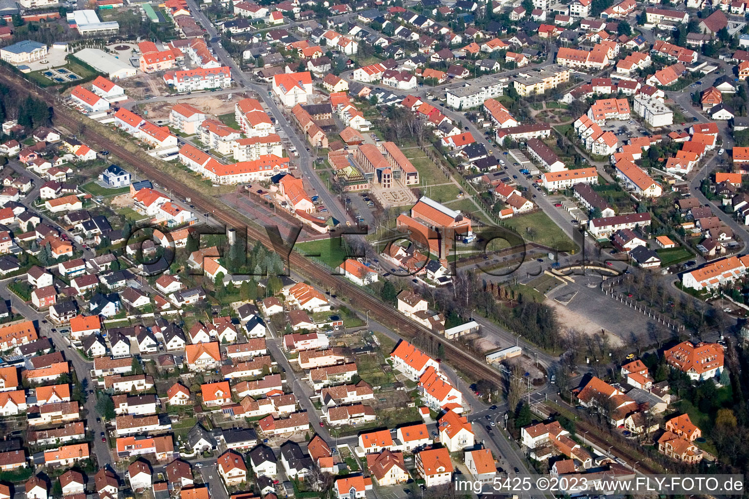 Vue aérienne de Musée de la Briqueterie, salle des fêtes du sud-ouest à Jockgrim dans le département Rhénanie-Palatinat, Allemagne