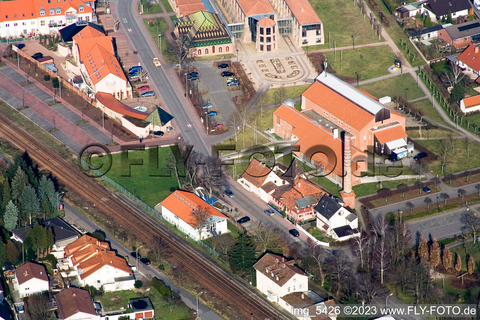 Vue aérienne de Salle des fêtes du sud-ouest à Jockgrim dans le département Rhénanie-Palatinat, Allemagne