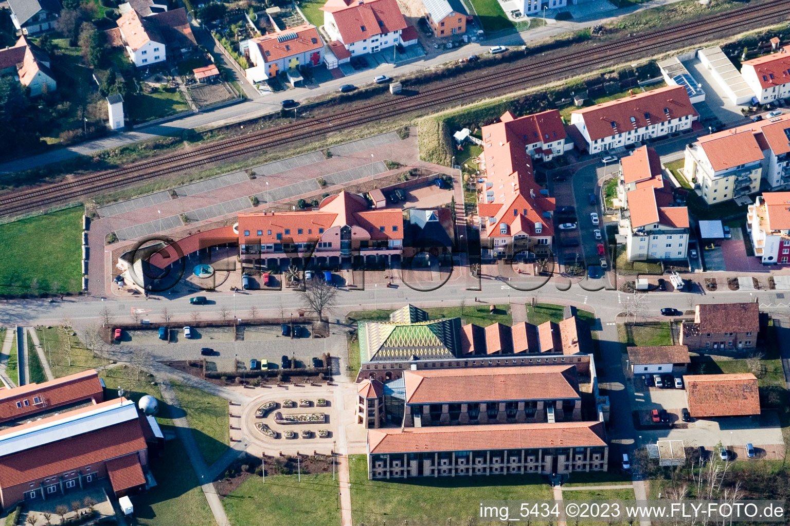 Photographie aérienne de Musée de la Briqueterie, salle des fêtes du sud-ouest à Jockgrim dans le département Rhénanie-Palatinat, Allemagne