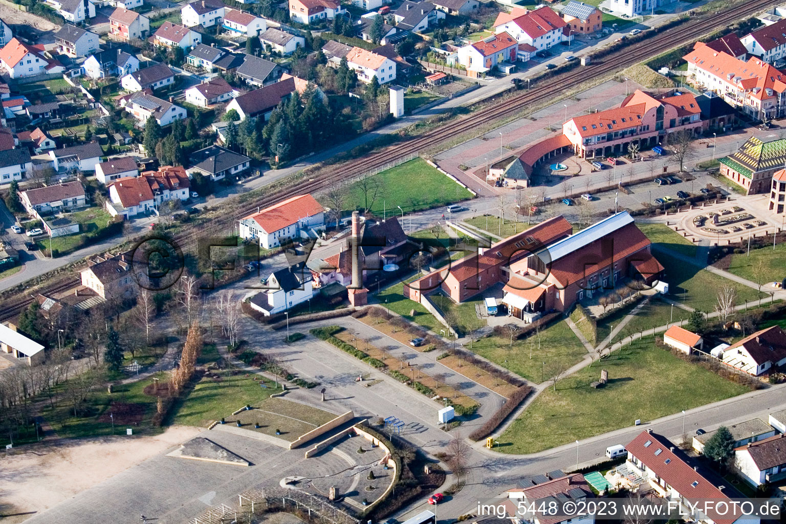 Vue aérienne de Salle des fêtes du sud-est à Jockgrim dans le département Rhénanie-Palatinat, Allemagne