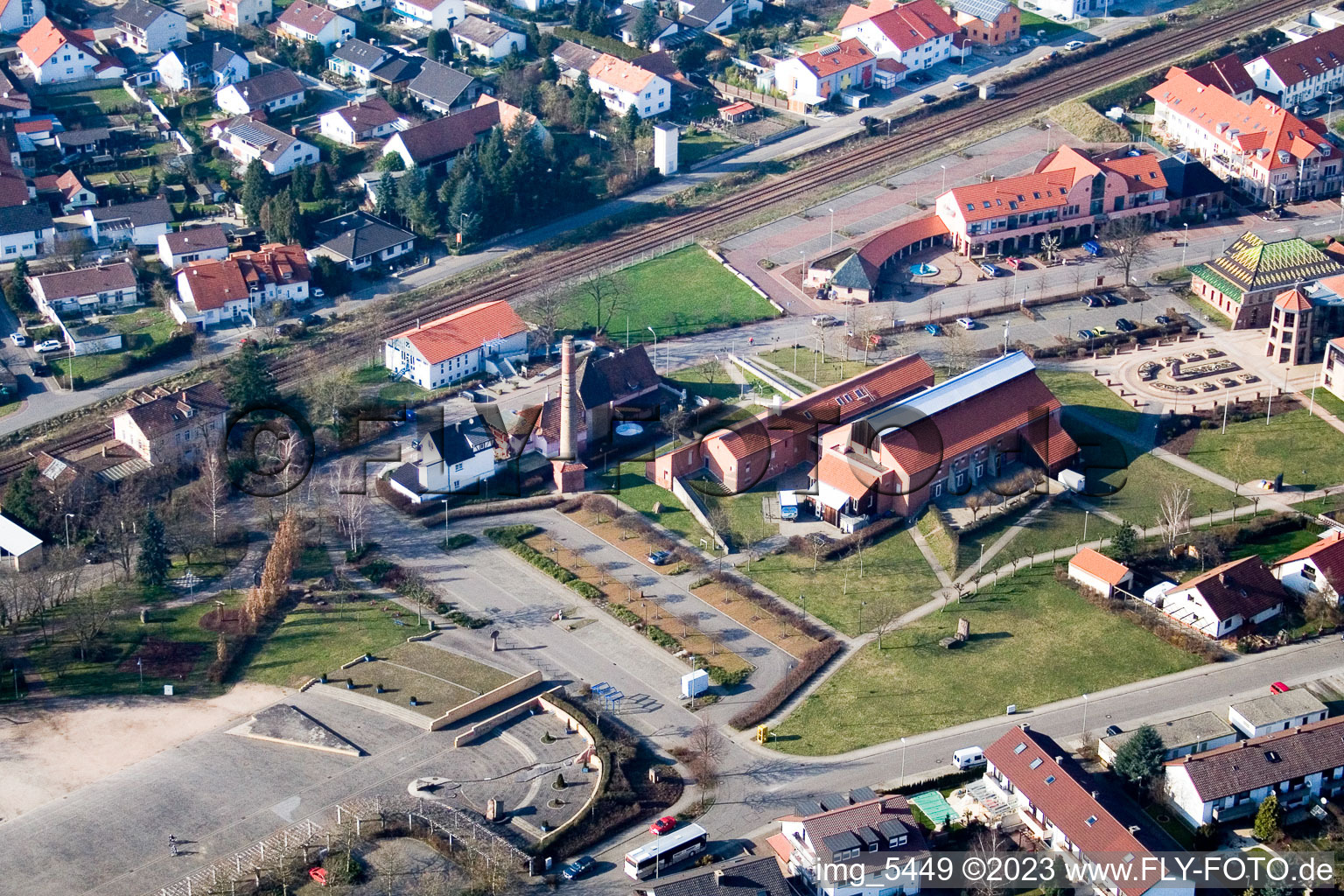 Vue aérienne de Salle des fêtes du sud-est à Jockgrim dans le département Rhénanie-Palatinat, Allemagne
