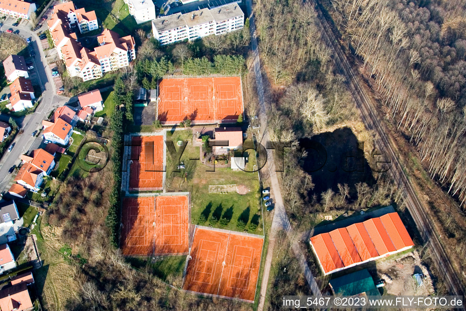 Vue oblique de Club de tennis à Jockgrim dans le département Rhénanie-Palatinat, Allemagne
