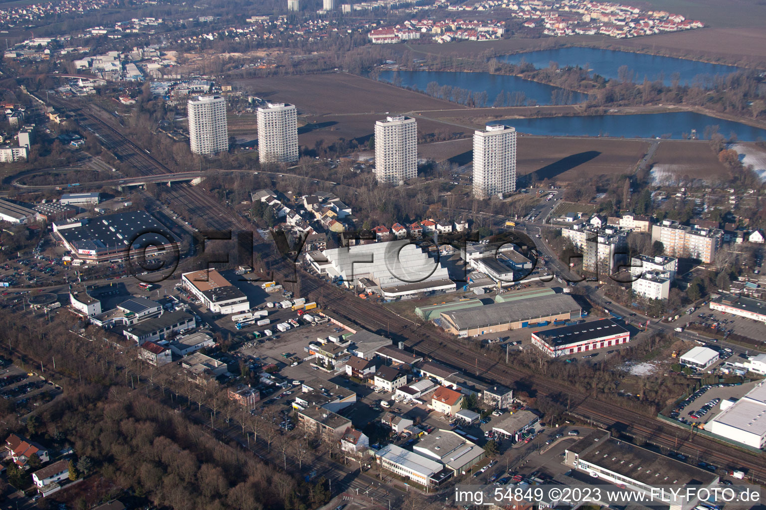 Quartier Friesenheim in Ludwigshafen am Rhein dans le département Rhénanie-Palatinat, Allemagne hors des airs