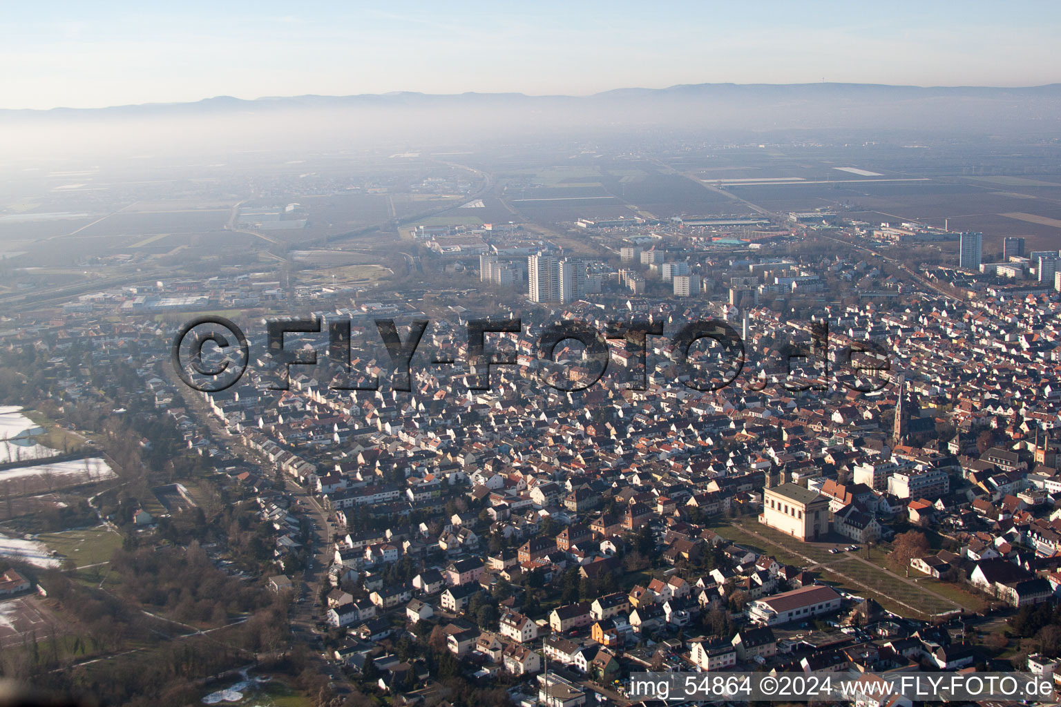 Quartier Oggersheim in Ludwigshafen am Rhein dans le département Rhénanie-Palatinat, Allemagne hors des airs