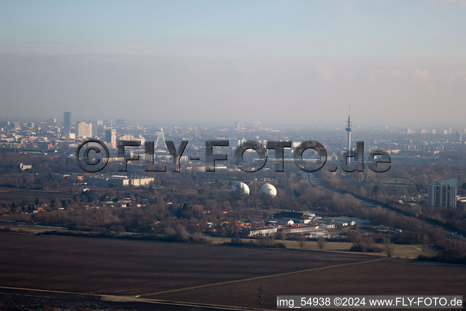 Vue aérienne de Quartier West in Ludwigshafen am Rhein dans le département Rhénanie-Palatinat, Allemagne