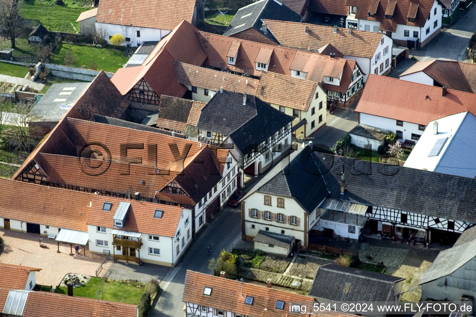 Dierbach dans le département Rhénanie-Palatinat, Allemagne vue du ciel